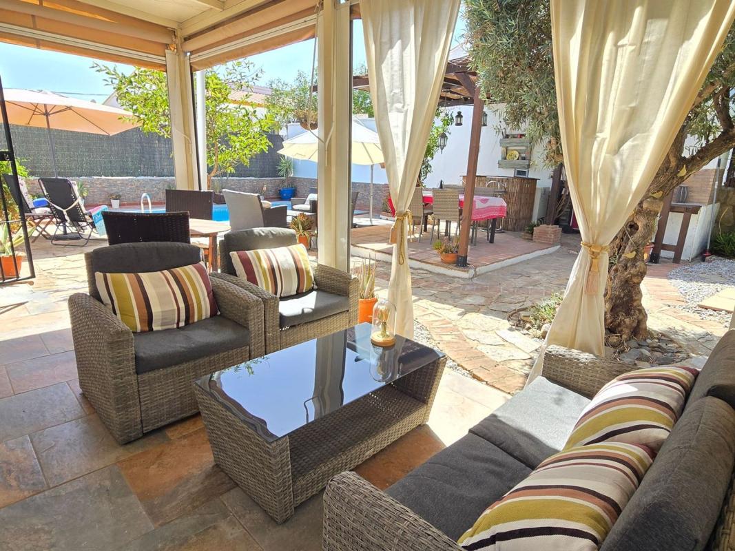 Properties for sale and rent in Spain photo 3