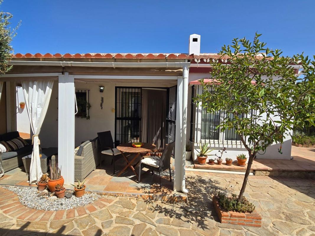 Properties for sale and rent in Spain photo 5