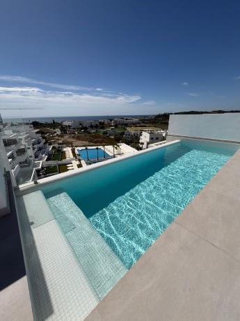 Аттик на продажу в Ático en Urbanizacion Sup, 1 h, Guadalobón, Estepona, Эстепона photo 1