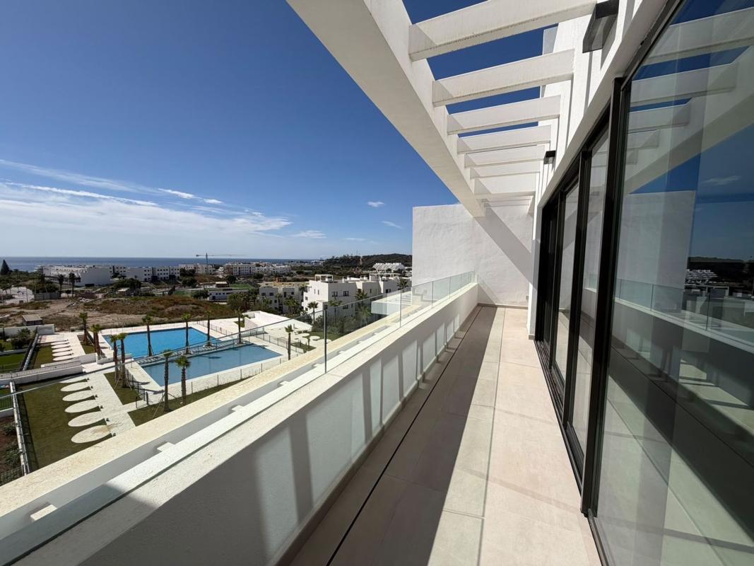 Venta de ático en  Ático en Urbanizacion Sup, 1 h, Guadalobón, Estepona, Estepona photo 2