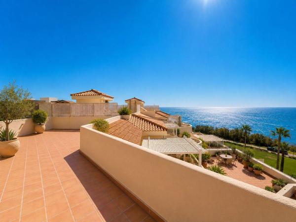 Дуплекс на продажу в Dúplex en Centro, Estepona, Эстепона photo 4
