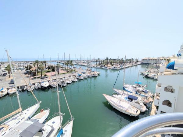 Sprzedaż mieszkania w Piso en Solymar - Puerto Marina, Benalmádena, Benalmádena
thumbnail 3
