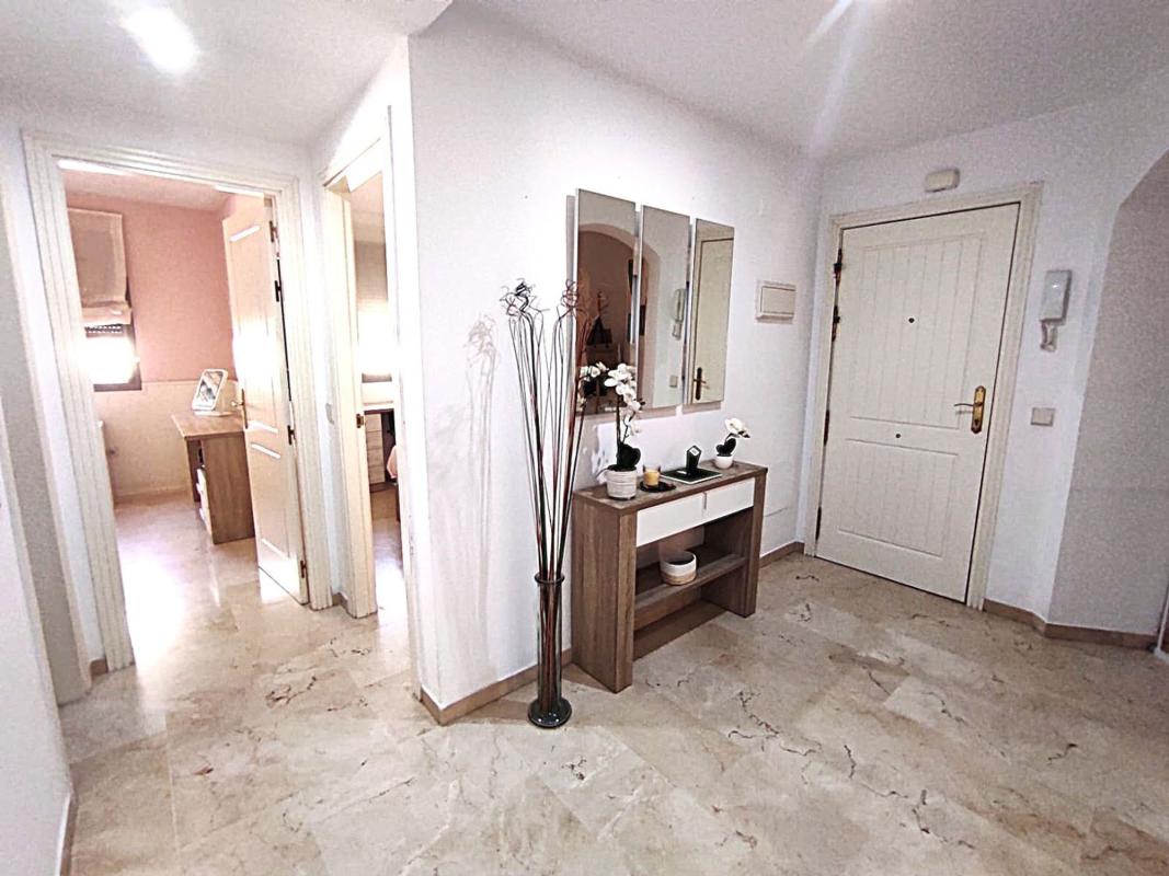 Venta de piso en Piso en Calle Amistad, 18, San Pedro Pueblo, Marbella, Marbella
photo 2