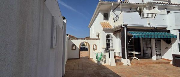 Chalet pareado en Capellanía - Retamar, Alhaurín de la Torre photo 1