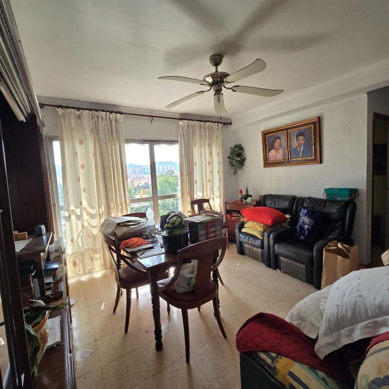 Продажа квартиры на Piso en Avenida del Doctor Marañón, Martiricos - La Roca, Málaga, Малага
photo 1