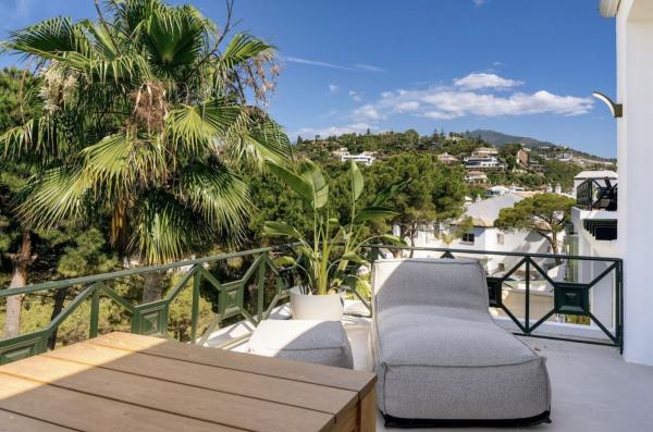Sale of flat in Piso en Urbanizacion Guadaiza A/b, San Pedro Pueblo, Marbella, Marbella
thumbnail 2