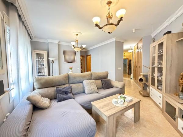 Продажа квартиры на Piso en Sierra de Estepona-Avda de Andalucia, Estepona, Эстепона
photo 1