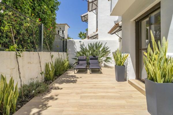 Продажа квартиры на Piso en Torrevigía, La Concha-Resina Golf, Estepona, Эстепона
 photo 4