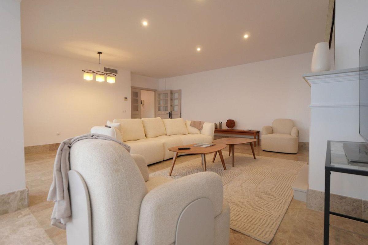 Продажа дуплекса на Dúplex en Santa Clara, Marbella, Марбелла photo 2