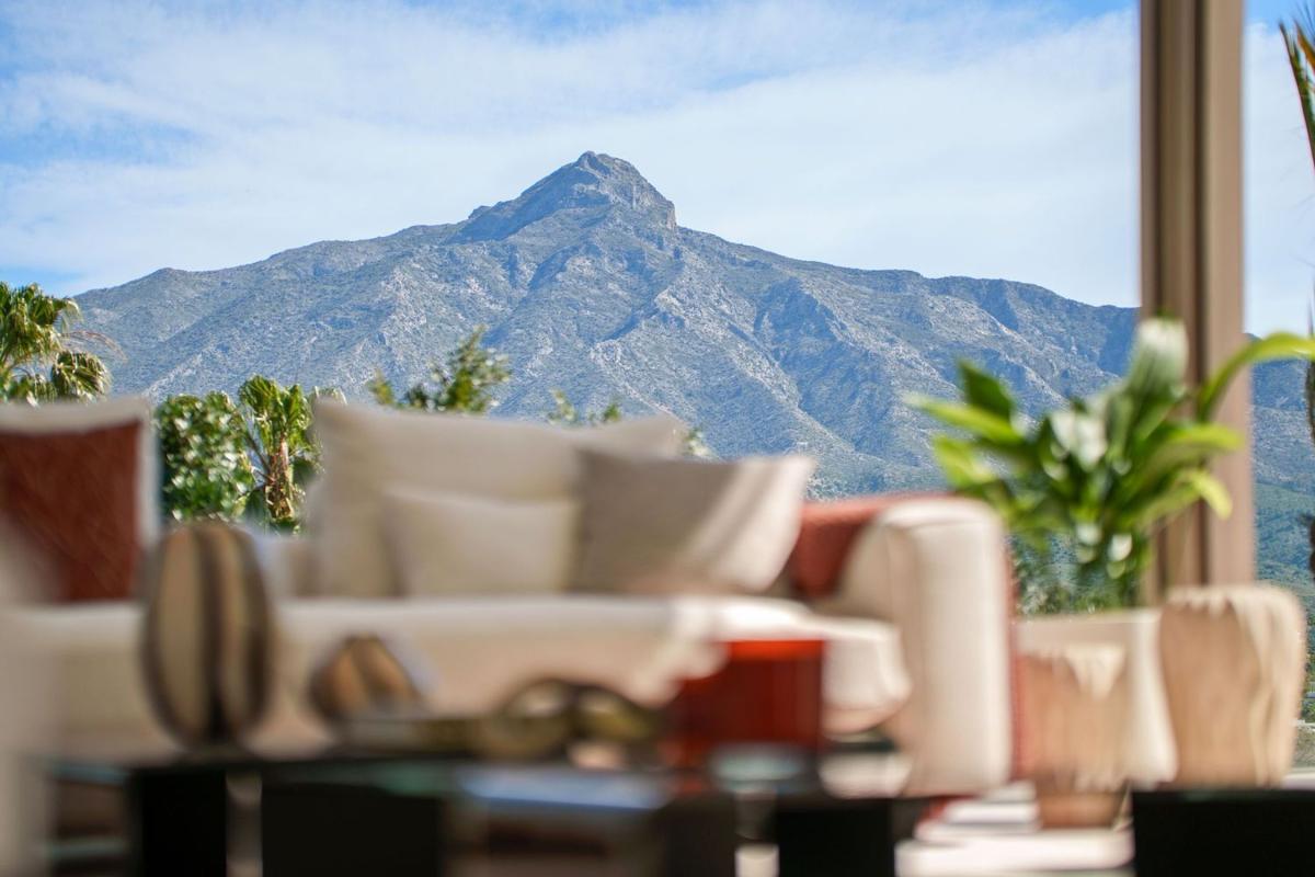 Продажа отдельного шале в Casa o chalet en Las Brisas, Marbella, Марбелла photo 1