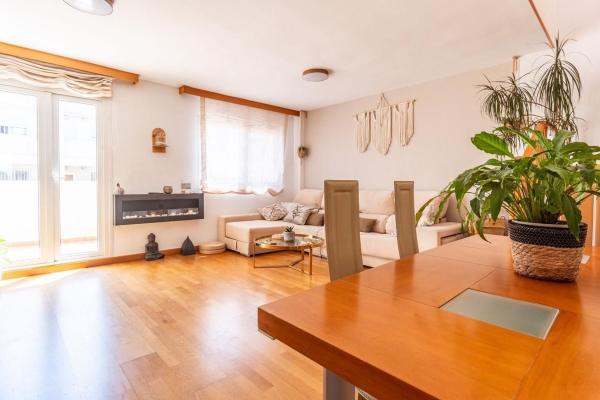 Sale of flat in Piso en Paseo Ibérico, Pacífico, Málaga, Málaga
thumbnail 2