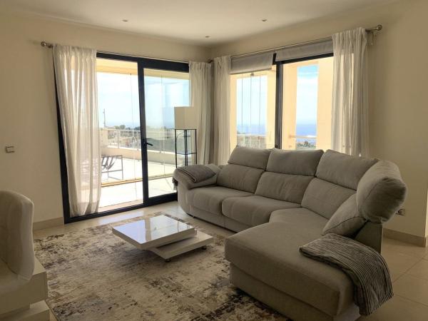 Аттик на продажу в  Ático en Calle El Pinar s/n, Alto de los Monteros, Marbella, Марбелла photo 3