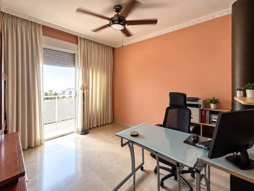 Venta de piso en Piso en Avenida Arias de Velasco, Santa Marta, Marbella, Marbella
photo 4