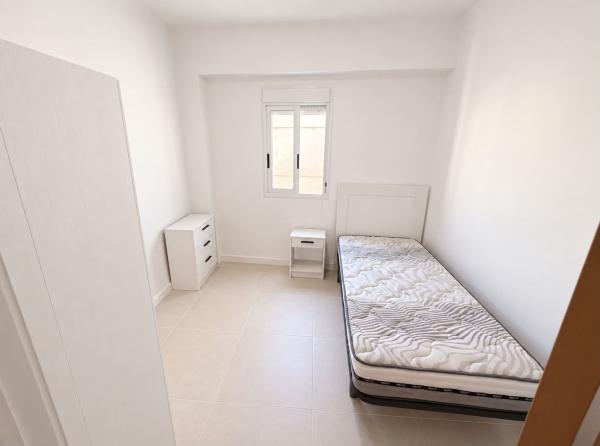 Sprzedaż mieszkania w Piso en El Palo, Málaga, Málaga
 photo 4