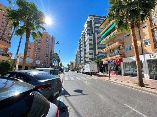 Sale of flat in Piso en Calle Jacinto Benavente, Zona Puerto Deportivo, Fuengirola, Fuengirola
thumbnail 2