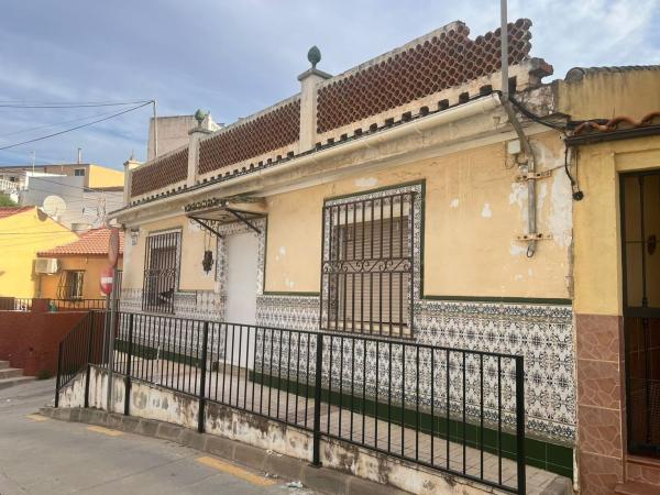 Chalet pareado en Calle Francisco Garrido, Fuente Alegre - El Chaparral - Los Morales, Málaga thumbnail 2