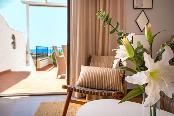 Chalet adosado en Calle los Limoneros, Capistrano, Nerja thumbnail 2