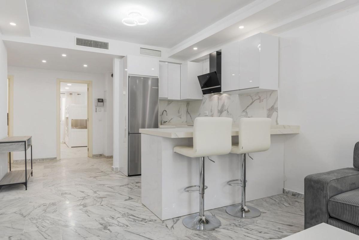 Venta de piso en Piso en Urbanizacion n Andalucia 19d, Las Brisas, Marbella, Marbella
photo 4