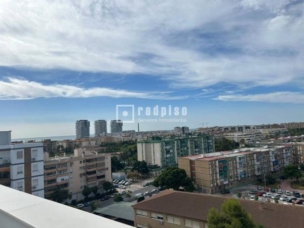 Venta de piso en Piso en Los Guindos - Parque Mediterráneo - Santa Paula, Málaga, Málaga
thumbnail 3