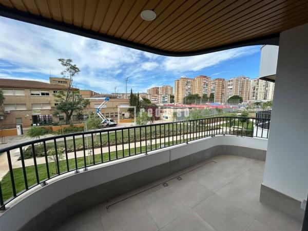 Venta de piso en Piso en Los Guindos - Parque Mediterráneo - Santa Paula, Málaga, Málaga
 photo 4