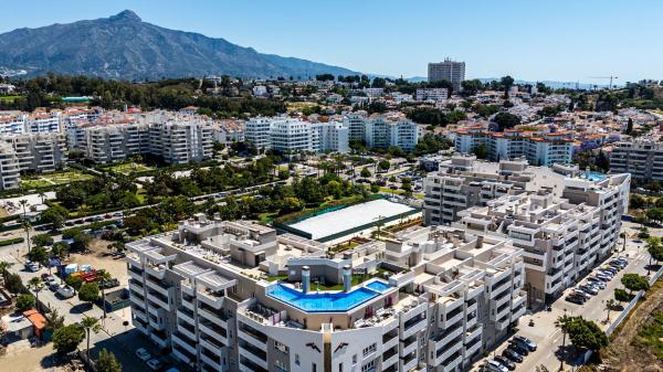 Sale of flat in Piso en Calle miguel debiles, Rodeo Alto-Guadaiza-La Campana, Marbella, Marbella
photo 1