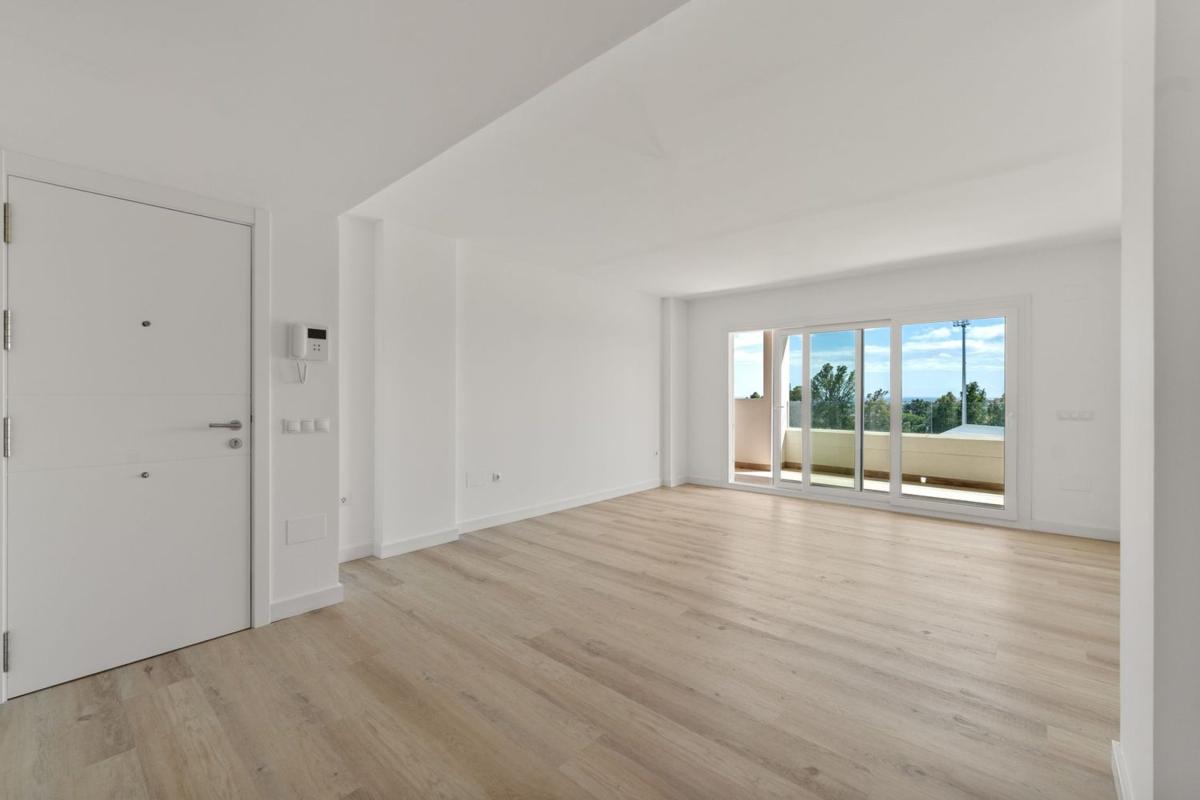 Продажа квартиры на Piso en Calle miguel debiles, Rodeo Alto-Guadaiza-La Campana, Marbella, Марбелла
 photo 3