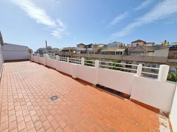 Ático en venta en Ático en Avenida de Molière, Puerta Blanca - Almudena, Málaga, Málaga thumbnail 2