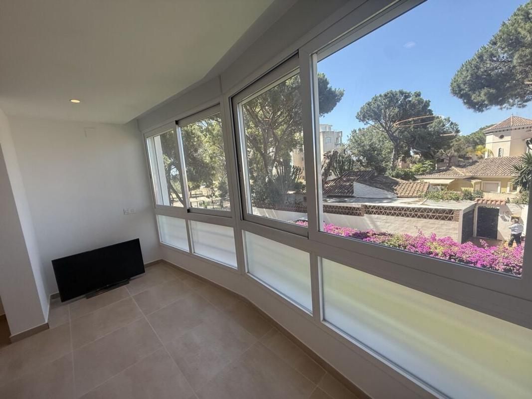 Venta de piso en Piso en Las Chapas-Alicate Playa, Marbella, Marbella
photo 2
