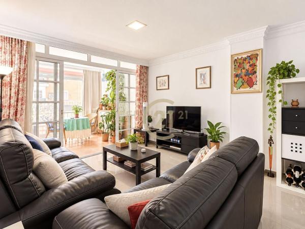 Venta de piso en Piso en Calle Beethoven s/n, Los Guindos - Parque Mediterráneo - Santa Paula, Málaga, Málaga
thumbnail 2