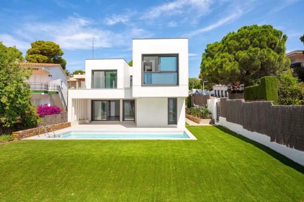 Promotion Villa en Llançà new development in Llançà photo 1
