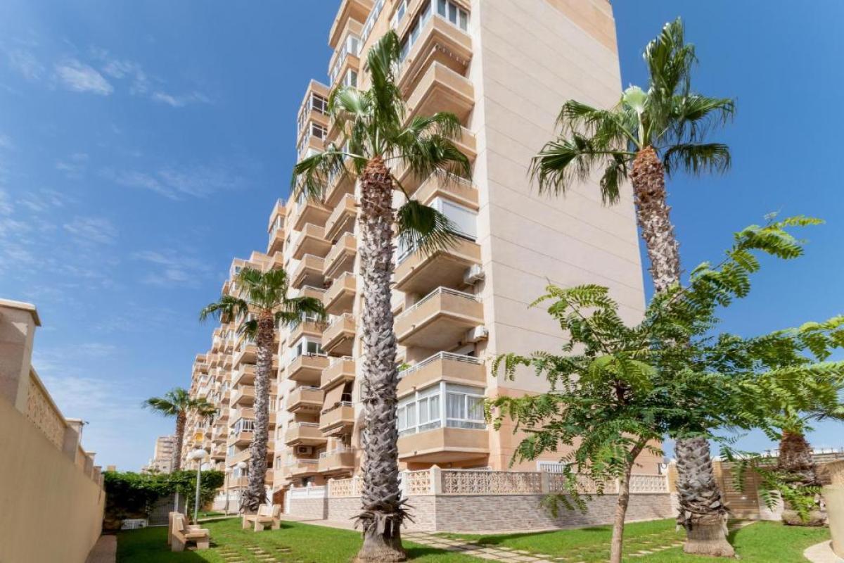 Sprzedaż mieszkania w Calle Joven Pura, Torrevieja
photo 2