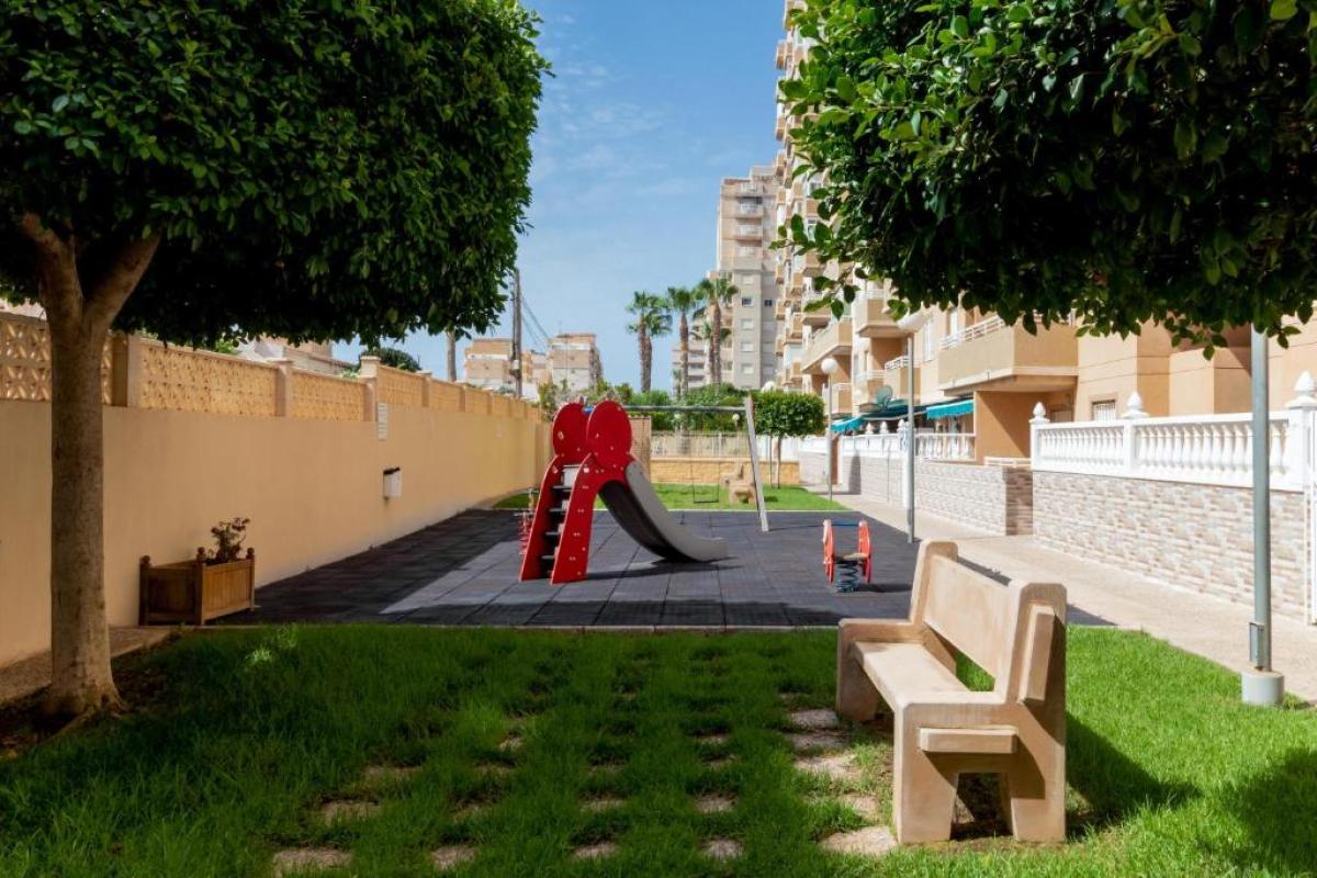 Sprzedaż mieszkania w Calle Joven Pura, Torrevieja
photo 4
