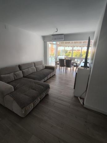 Sale of flat in Piso en Calle Poeta Salvador Sellés, 1, Juan XXIII, Alicante / Alacant, Alicante
thumbnail 2