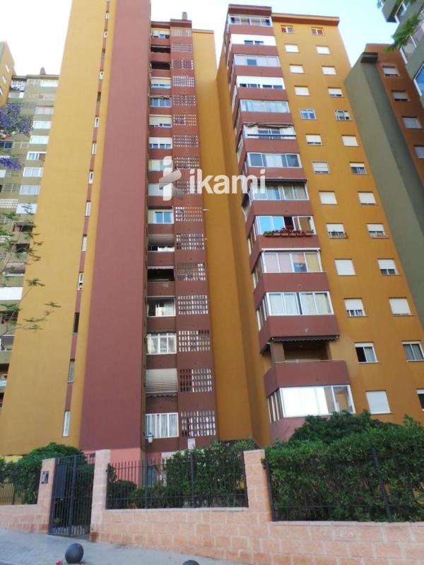 Venta de piso en Piso en Calle de Dénia, Playa de Poniente, Benidorm, Benidorm
photo 2