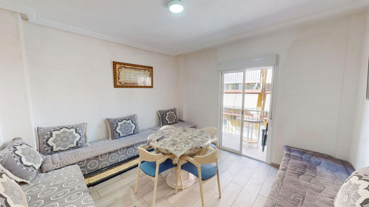 Venta de piso en Piso en Calle Fernanda Santamaría, Plaza Crevillente-Juzgados, Elche / Elx, Elche / Elx
photo 2