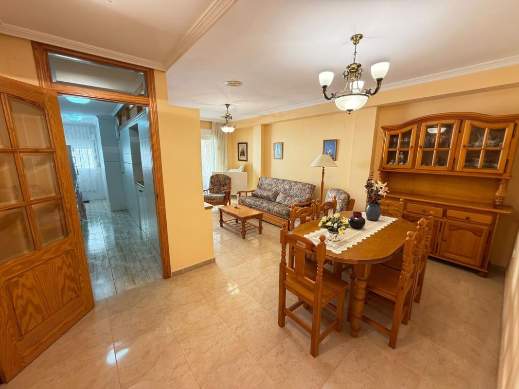 Sprzedaż mieszkania w Piso en Calle Mayor, Gaspar Perrelló, Torrevieja, Torrevieja
photo 1