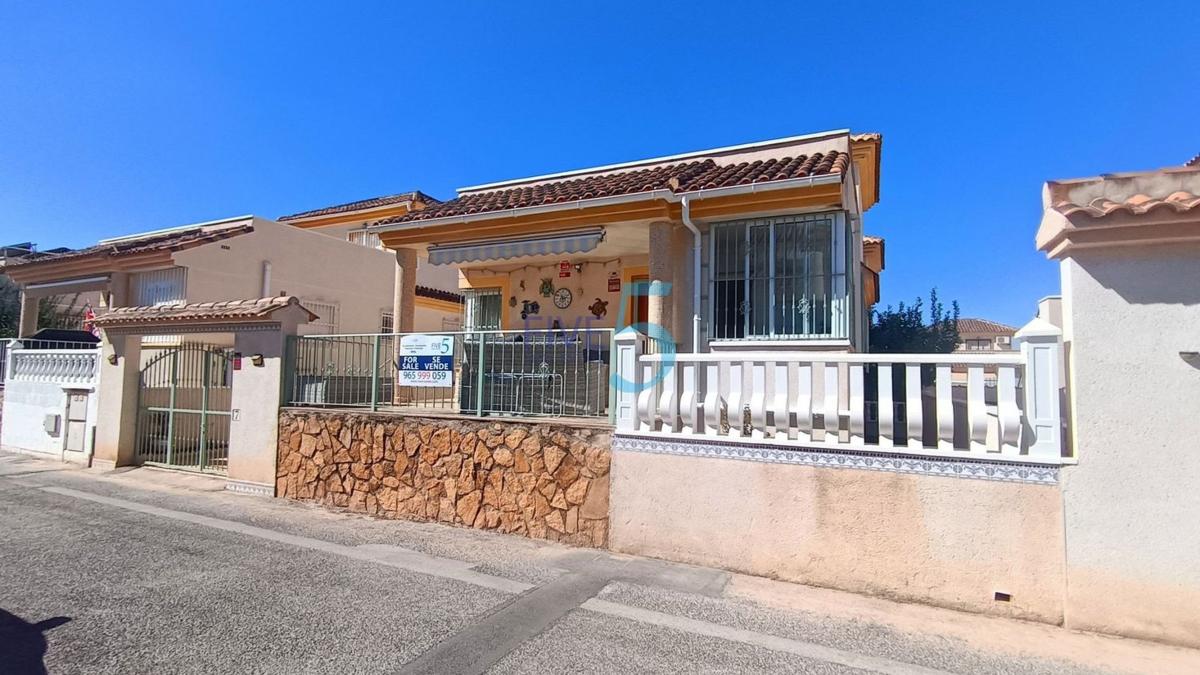 Sprzedaż niezależnego domku jednorodzinnego w Casa o chalet en Algorfa, Algorfa photo 5