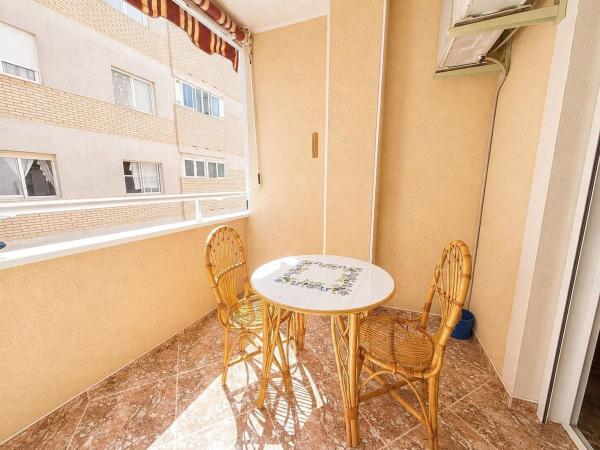 Sprzedaż mieszkania w Piso en Calle Goleta, 18, Playa del Cura, Torrevieja, Torrevieja
thumbnail 2