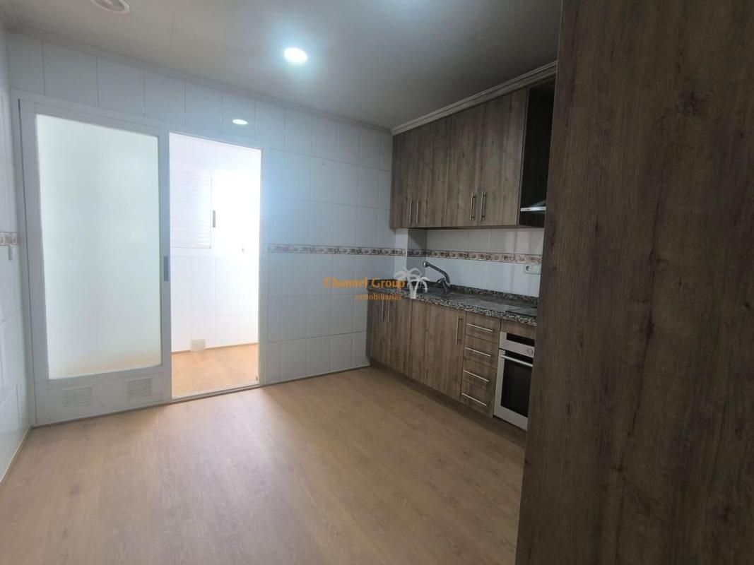 Sale of apartment in Piso en Carrús Oeste, Elche / Elx, Elche / Elx
photo 5