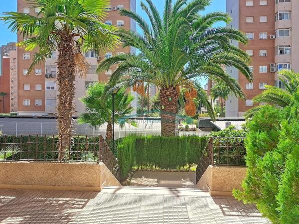 Sale of flat in Piso en Pueblo Levante, Benidorm, Benidorm
thumbnail 2