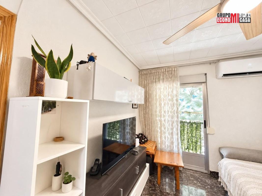 Venta de piso en Piso en Calle Ginés García Esquitino, Los Magros-Casablanca, Elche / Elx, Elche / Elx
photo 2
