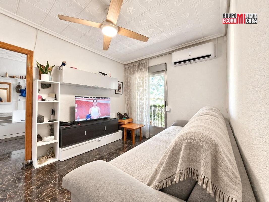 Venta de piso en Piso en Calle Ginés García Esquitino, Los Magros-Casablanca, Elche / Elx, Elche / Elx
photo 4