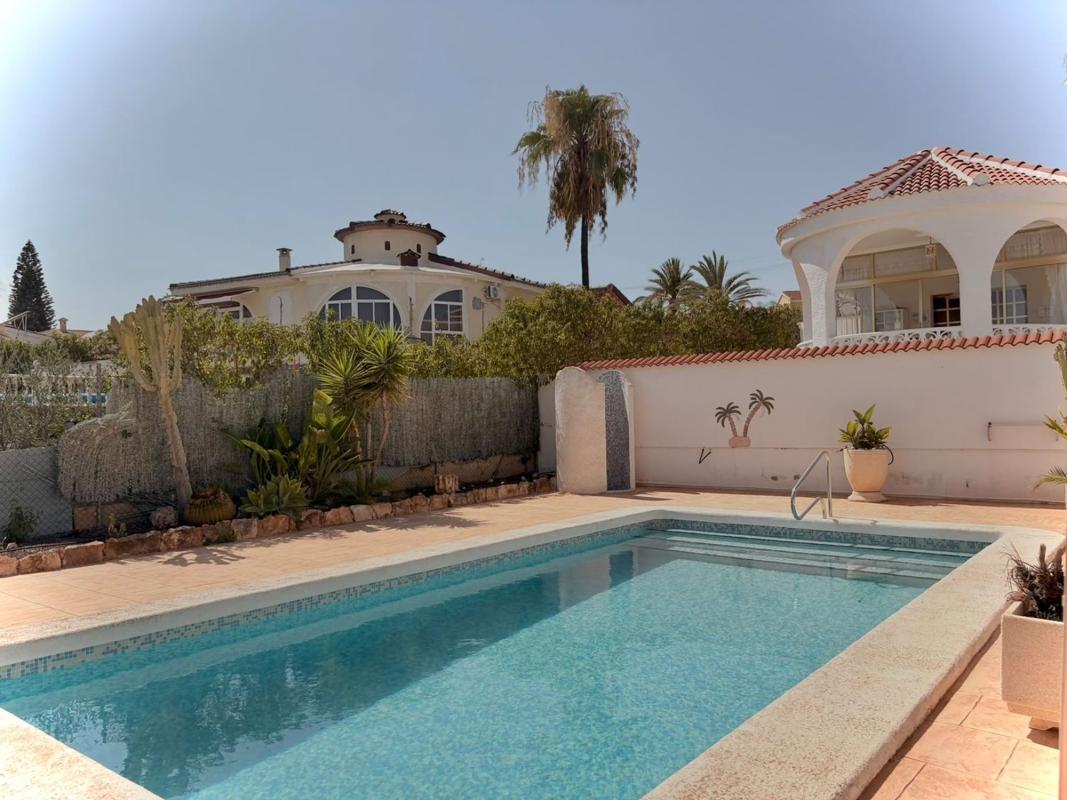 Properties for sale and rent in Spain photo 3