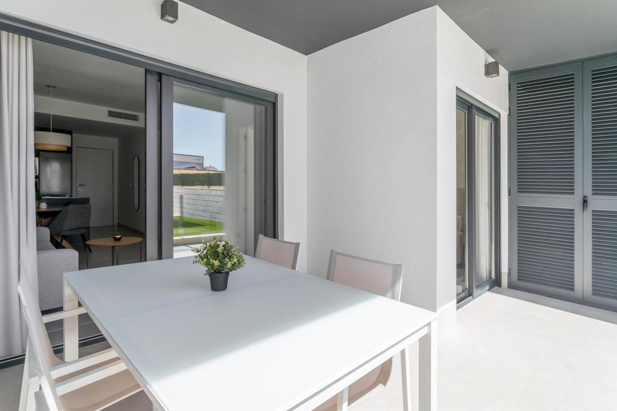Venta de piso en Piso en Ronda José Samper García, Torreblanca, Torrevieja, Torrevieja
photo 1
