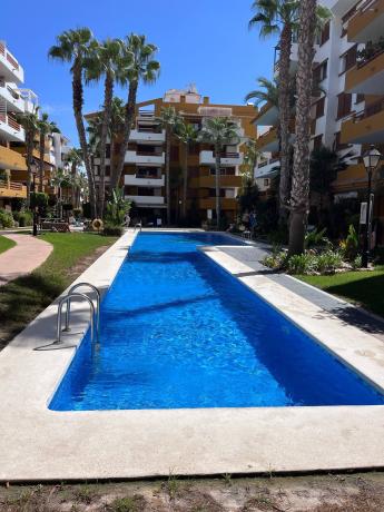 Piso en venta en Piso en Calle Mar de Fondo, 2, Punta Prima, Torrevieja, Torrevieja thumbnail 2