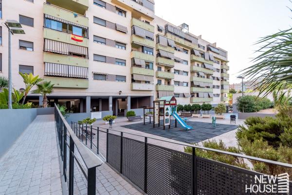 Venta de piso en Piso en Avenida Unicef, Benisaudet, Alicante / Alacant, Alicante / Alacant
photo 1