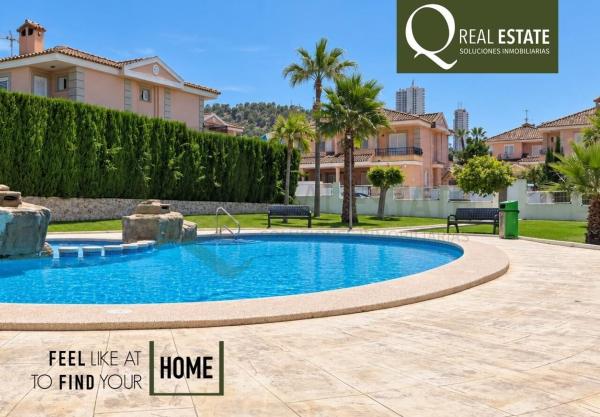 Chalet pareado en Avenida de Malta, Zona Sierra Helada, Benidorm photo 1