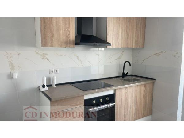 Продажа квартиры на Piso en Calle Economista German Bernacer, Virgen del Remedio - Parque lo Morant, Alicante / Alacant, Аликанте / Алакант
photo 1