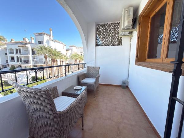 Venta de piso en Piso en Avenida de las Brisas, 117, Villamartín, Orihuela, Orihuela
thumbnail 3