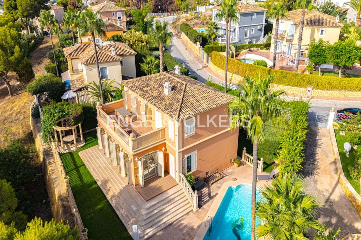 Properties for sale and rent in Spain photo 4